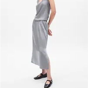 NWT Satin MIDI Skirt